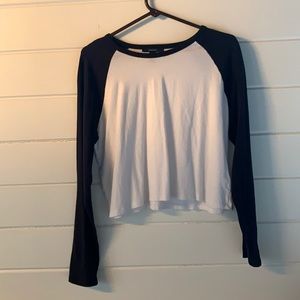Long sleeve crop